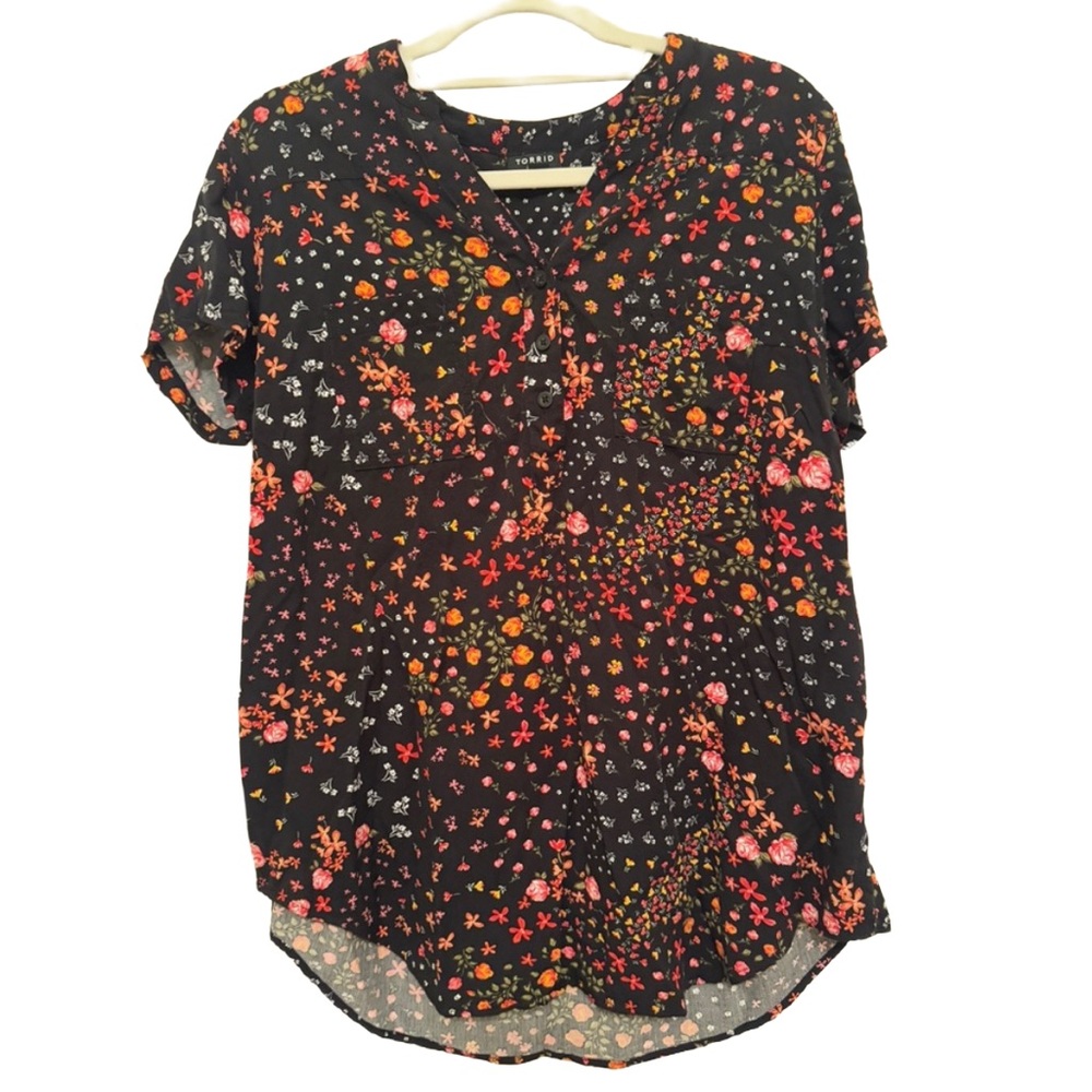 Torrid Women’s Plus Size Black Floral Short Sleeve Top Size 00 (L)